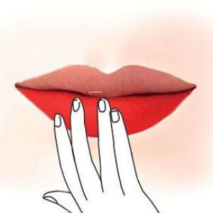 Une illustration stylisee de levres rouges, avec une main se touchant legerement les levres.